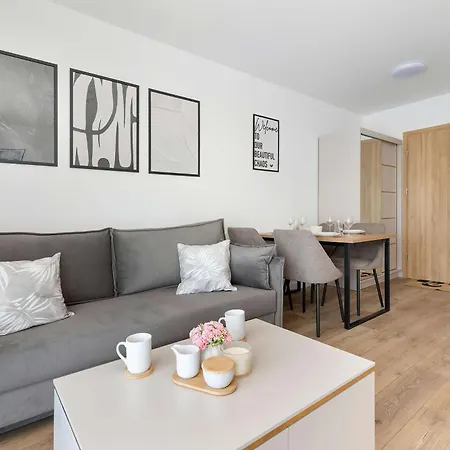 Sloneczny Z Balkonem I Parkingiem, Blisko Plazy By Renters